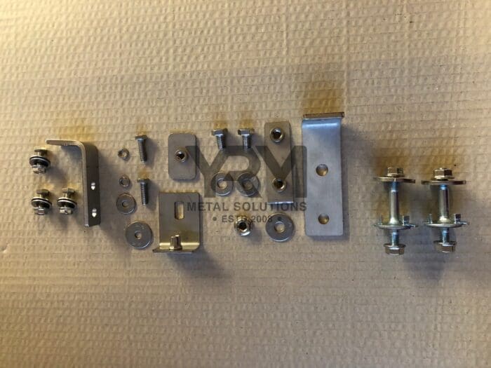 Side Panel to Rear Tub S/S Bracket & Fixing Kit (A-D) - LR Defender