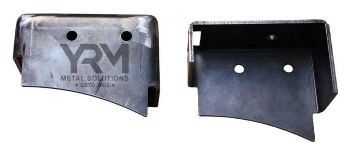 PAIR Anti Roll Bar Bracket, Rear Chassis - LR Defender 90 (pre Td5)