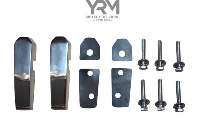 S/S Bulkhead Mounts inc Fixings - LR Defender