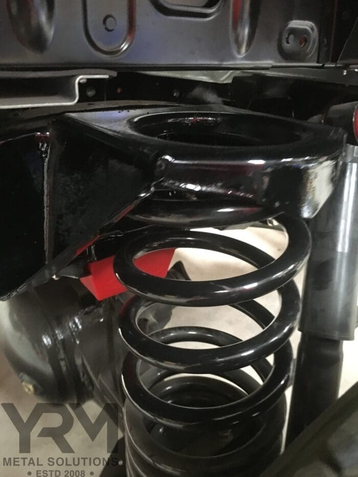 Rear Chassis Coil Spring Seat - LR Defender 90/D1/RRC - Image 5