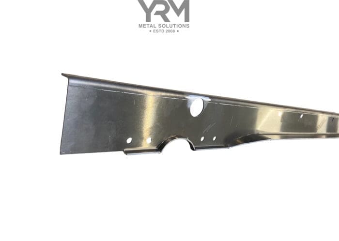 Vertical Front of Rear Tub Replacement - LR Defender & Series 2/3 109" (2 or 3 Door) - Image 6